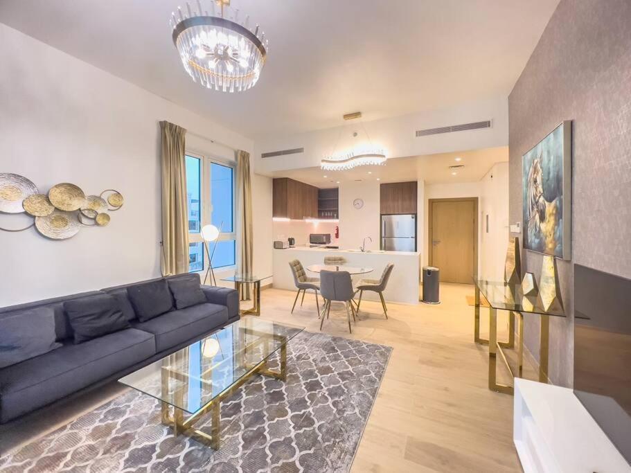 Lovely 2-Bedroom Vacation Home Near Beach Dubai Dış mekan fotoğraf